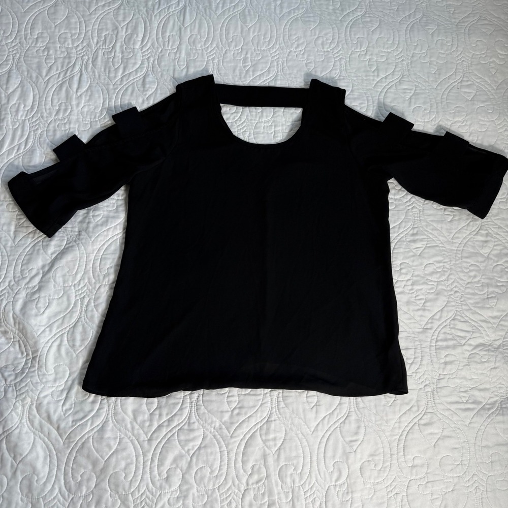 A. Byer Y2K Black Cold Shoulder Sexy Cutout Sleeve Blouse Women's Medium EUC
